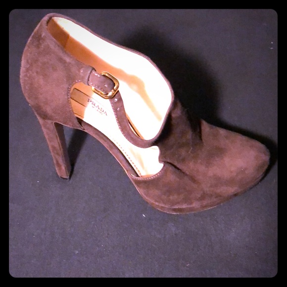 Prada heels - Picture 1 of 5